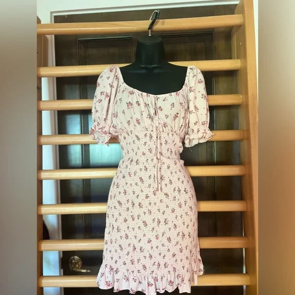 Pink dress - Picture 2 of 3